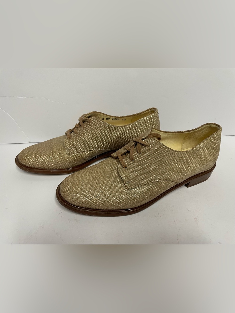 Robert Clergerie Lace-Up Oxford Shoes in Metallic gold Beige